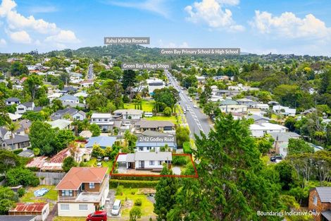 Photo of property in 42 Godley Road, Green Bay, Auckland, 0604