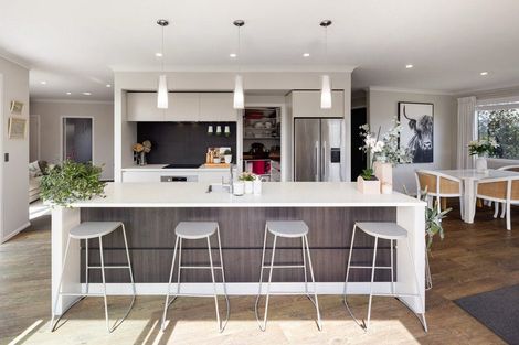 Photo of property in 3 Lewis Way, Cambridge, 3434