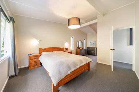 Photo of property in 92 Paekakariki Hill Road, Pauatahanui, Porirua, 5381