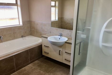 Photo of property in 8 Finbar Close, Flat Bush, Auckland, 2019