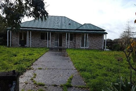 Photo of property in 400 Waitakere Road, Taupaki, Henderson, 0782