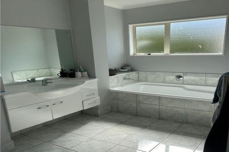 Photo of property in 40 Waverton Terrace, Churton Park, Wellington, 6037