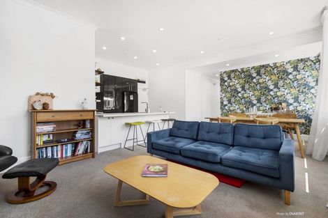 Photo of property in The Villas, 33u9 Hobson Street, Thorndon, Wellington, 6011