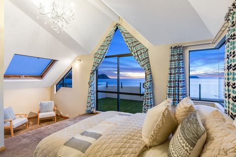 Photo of property in 24 Sunset Parade, Plimmerton, Porirua, 5026