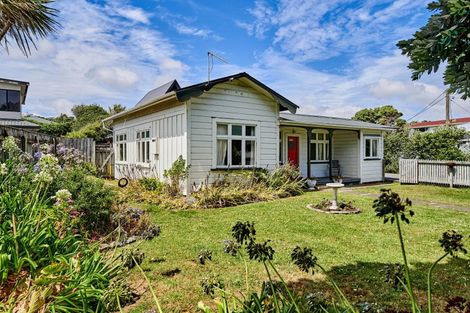 Photo of property in 10 Lambley Road, Titahi Bay, Porirua, 5022
