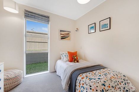 Photo of property in 13 Tyrian Close, Half Moon Bay, Auckland, 2012