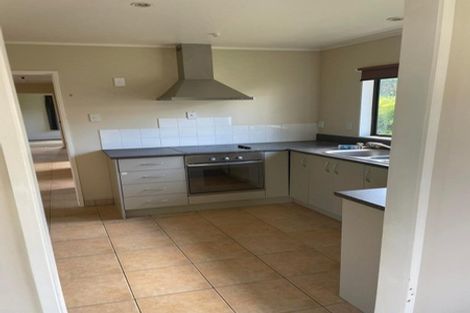 Photo of property in 19 Blacklock Avenue, Henderson, Auckland, 0612