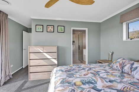 Photo of property in 9a Dolphin Parade, Bell Block, New Plymouth, 4312