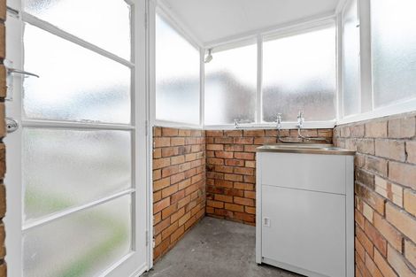 Photo of property in 2/180 Archers Road, Glenfield, Auckland, 0629