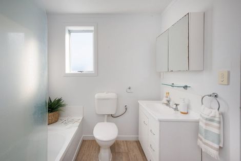 Photo of property in 9a Shortt Street, Foxton Beach, Foxton, 4815