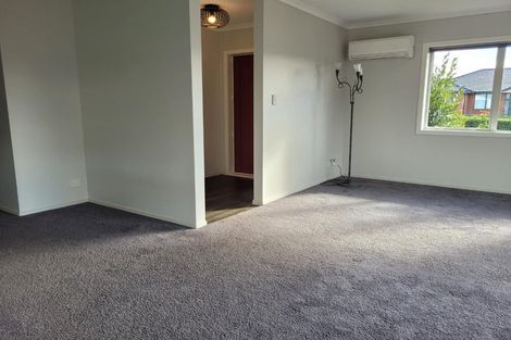 Photo of property in 2 James Kidd Place, Greytown, 5712