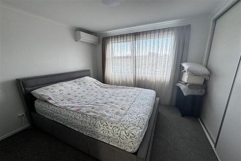 Photo of property in 22 Manarini Road, Westgate, Auckland, 0614
