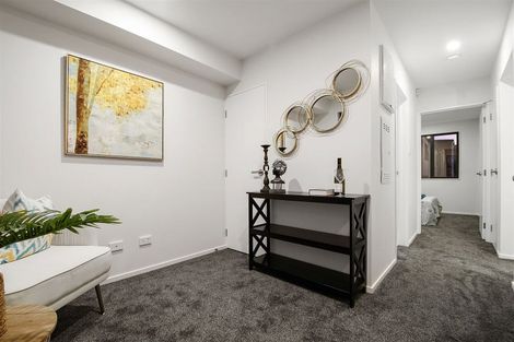 Photo of property in 2/6 Kereru Street, Henderson, Auckland, 0612