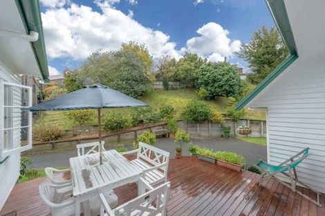 Photo of property in 1 Jellicoe Drive, Hamilton East, Hamilton, 3216