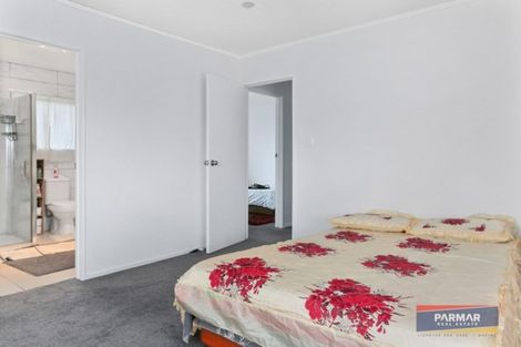 Photo of property in 64 Reynella Drive, Massey, Auckland, 0614