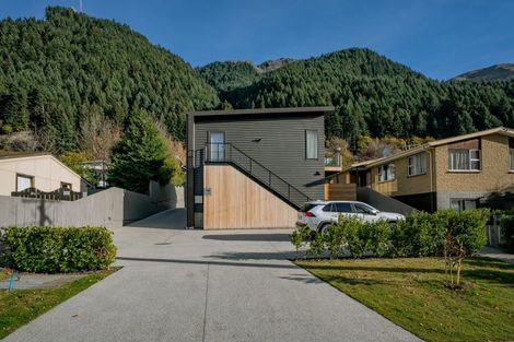 Photo of property in Northlight Apartments, 7/14 Fryer Street, Queenstown, 9300
