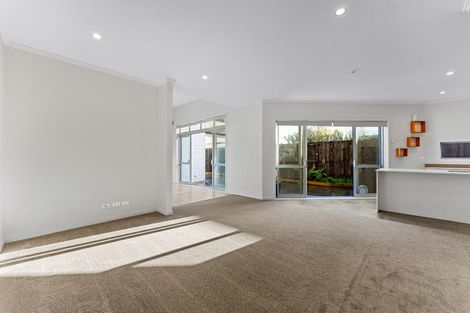 Photo of property in 33 Kanuka Road, Hobsonville, Auckland, 0616