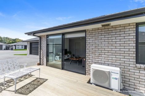 Photo of property in 10 Rehua Place, Waiwhakaiho, New Plymouth, 4312