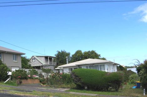 Photo of property in 4 Inglis Street, Birkenhead, Auckland, 0626
