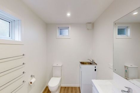 Photo of property in 25f2 Kitchener Terrace, Johnsonville, Wellington, 6037