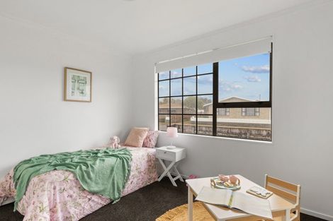Photo of property in 8 Hamua Place, Waitara, 4320