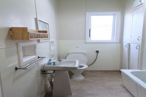 Photo of property in 94 Kauri Street, Miramar, Wellington, 6022