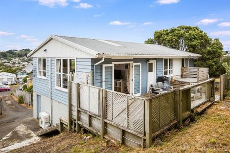Photo of property in 21 Desert Gold Street, Ascot Park, Porirua, 5024