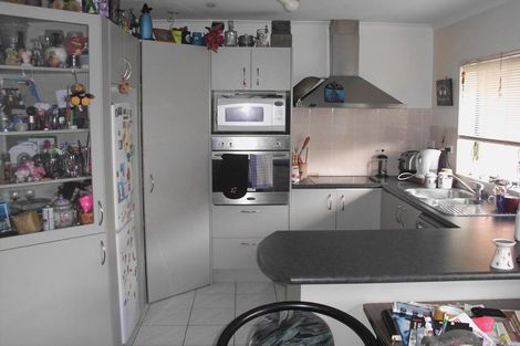 Photo of property in 6 Maadi Place, Papakura, 2110