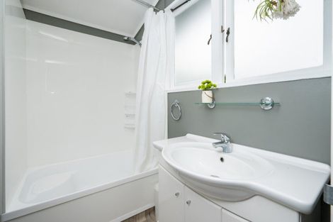 Photo of property in 48 Iona Road, Havelock North, 4130