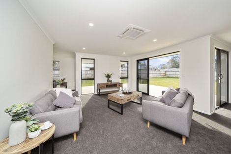 Photo of property in 12 Biron Place, Stratford, 4332