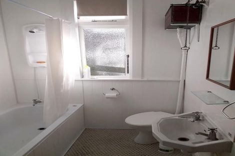 Photo of property in 59 Overtoun Terrace, Hataitai, Wellington, 6021