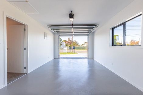 Photo of property in 6 Cambridge Street, Gonville, Whanganui, 4501