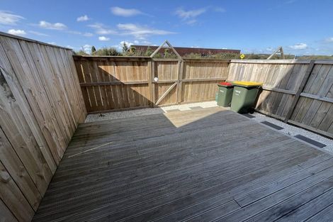 Photo of property in 9 Kaha Road, Takanini, 2110
