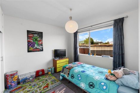 Photo of property in 90 Springs Road, Hornby, Christchurch, 8042