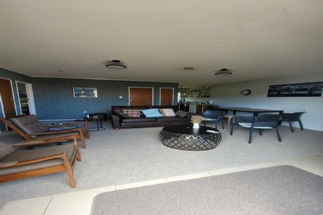 Photo of property in 7 Renown Place, Spotswood, New Plymouth, 4310