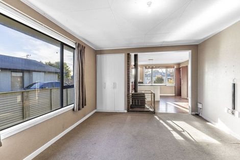 Photo of property in 17 Holloway Street, Waikiwi, Invercargill, 9810
