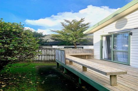 Photo of property in 30 Loughanure Place, Massey, Auckland, 0614