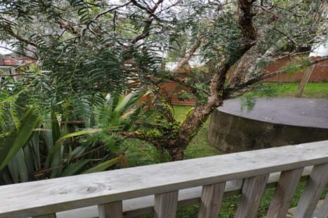 Photo of property in 8b Holiday Road, Stanmore Bay, Whangaparaoa, 0932