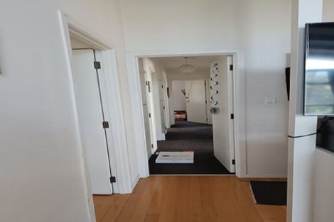 Photo of property in 168 Ennis Avenue, Pakuranga Heights, Auckland, 2010