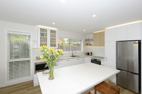 Photo of property in 11 Ludecke Place, Sockburn, Christchurch, 8042