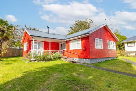 Photo of property in 12 Falkner Park, Taumarunui, 3920