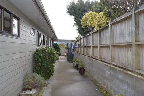 Photo of property in 5 The Top Gallant, Whitby, Porirua, 5024