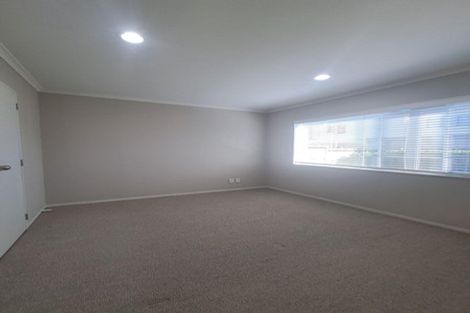 Photo of property in 11 Lorenzo Way, Flat Bush, Auckland, 2016