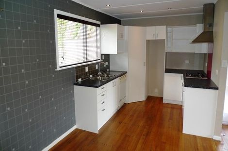 Photo of property in 19 Lynda Avenue, Paparangi, Wellington, 6037