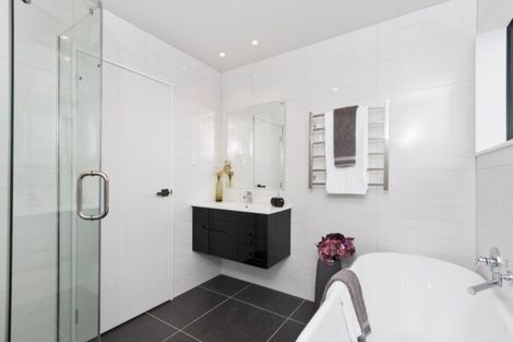 Photo of property in 10 Riroriro Road, Hobsonville, Auckland, 0616