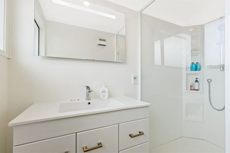 Photo of property in 63 Luanda Drive, Ranui, Auckland, 0612