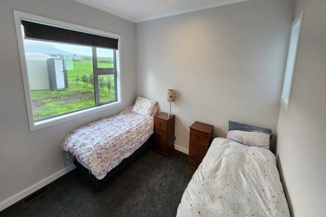 Photo of property in 58 Anglers Avenue, Warea, New Plymouth, 4381