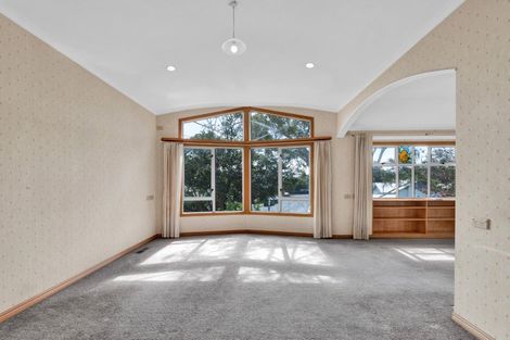 Photo of property in 64 Waiwaka Terrace, Strandon, New Plymouth, 4312