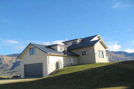 Photo of property in 74 Kings Drive, Wanaka, 9305