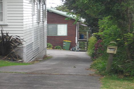 Photo of property in 18 Edgeworth Road, Glenfield, Auckland, 0629